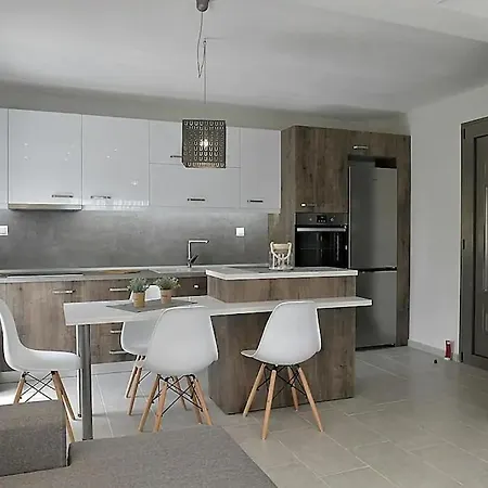 Crystallia Seaside Maisonette By Rentalspro- * Nea Moudania