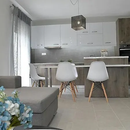 Crystallia Seaside Maisonette By Rentalspro- Nea Moudania