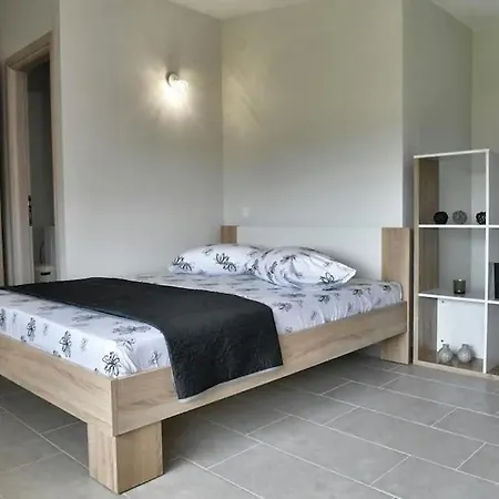 Crystallia Seaside Maisonette By Rentalspro- Holiday home Nea Moudania
